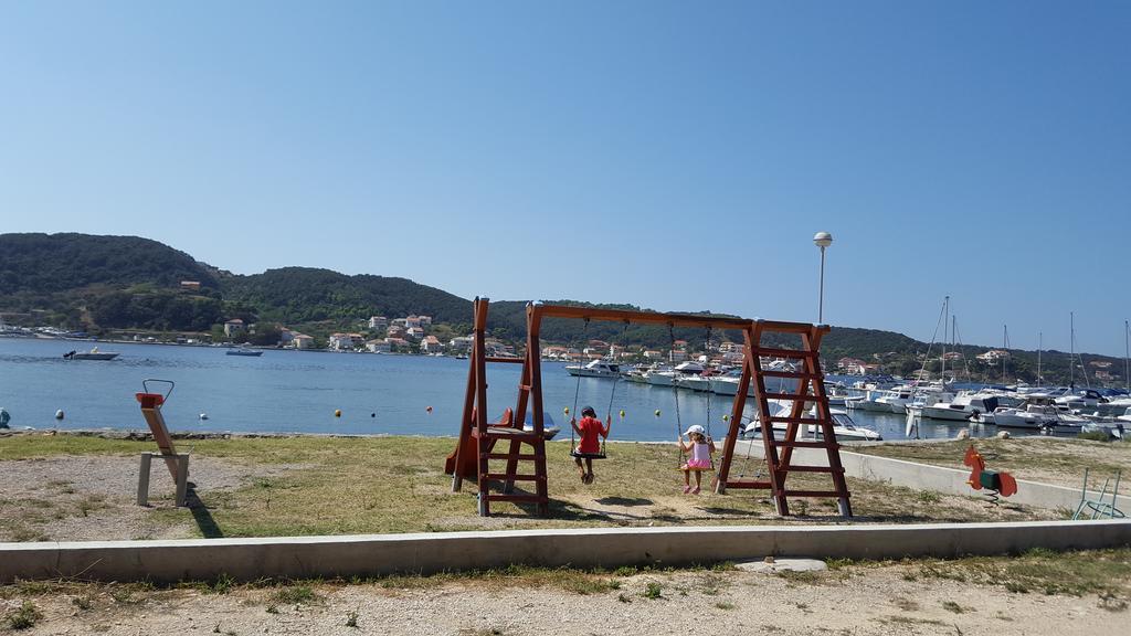 Guest House Galeb Supetarska Draga Esterno foto